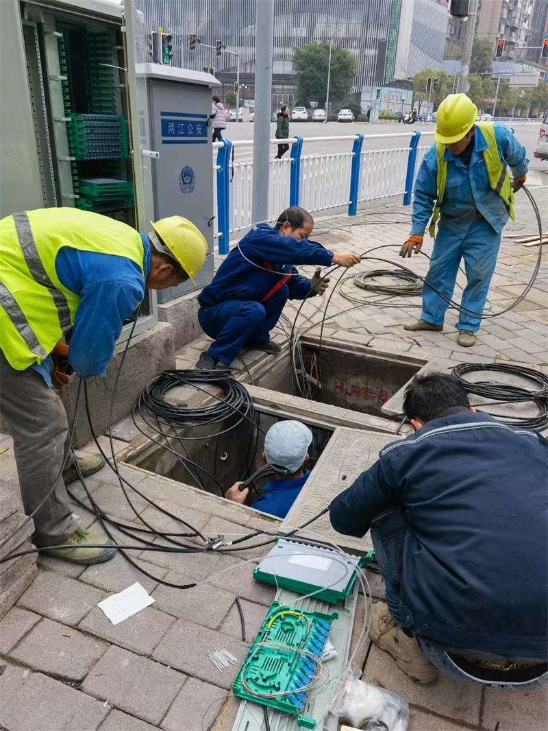 ���̰���