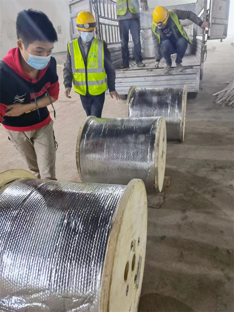 ���̰���